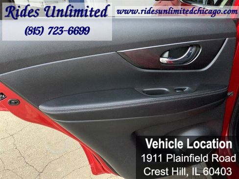 Used 2017 Nissan Rogue SV w/ SV Premium Package image 24