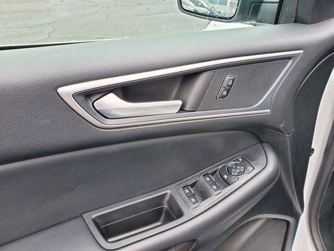 Used 2024 Ford Edge SEL image 10