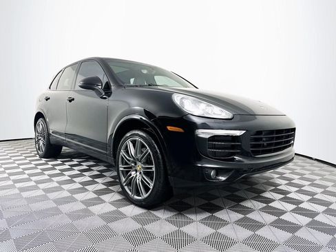 Used 2017 Porsche Cayenne Platinum Edition image 8