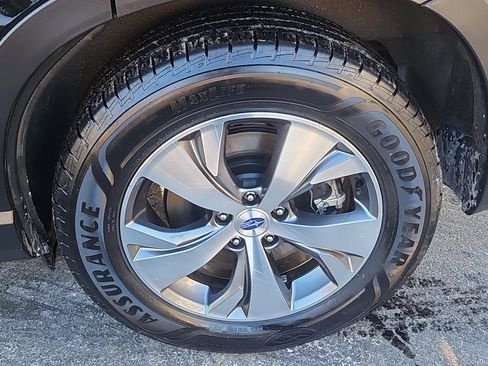 Certified 2022 Subaru Ascent Premium w/ Convenience Package image 25