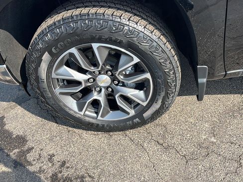 Used 2024 Chevrolet Silverado 1500 LT image 35