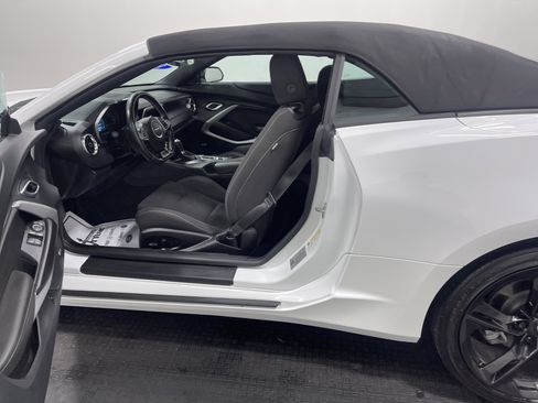 Used 2023 Chevrolet Camaro LT w/ RS Package image 9