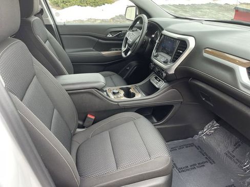 Used 2023 GMC Acadia SLE w/ Driver Convenience Package image 17