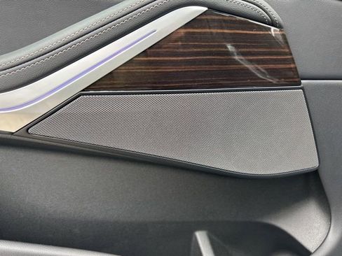 Used 2025 BMW X5 xDrive40i w/ Premium Package image 11