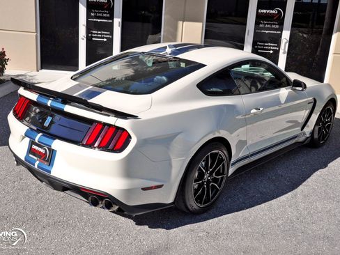 Used 2020 Ford Mustang Shelby GT350 w/ Technology Package RWD image 18