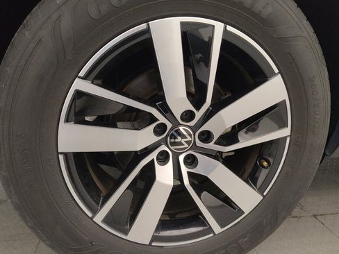 Used 2021 Volkswagen Atlas SE FWD image 31