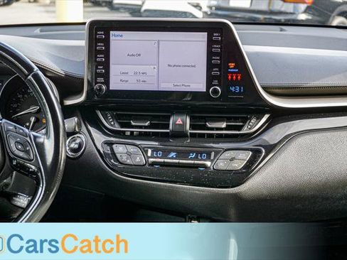 Used 2019 Toyota C-HR XLE image 17