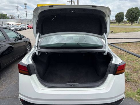 Used 2025 Nissan Altima 2.5 SV FWD image 26