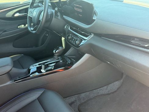 Used 2024 Buick Envista Sport Touring w/ Convenience I Package image 11