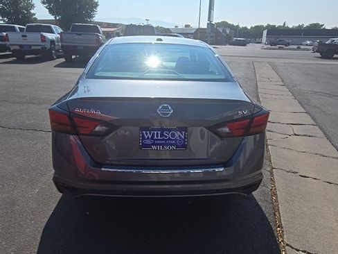 Used 2021 Nissan Altima 2.5 SV FWD image 6