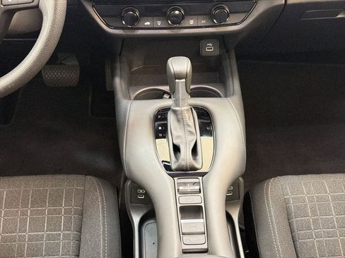 Used 2025 Honda HR-V LX image 17