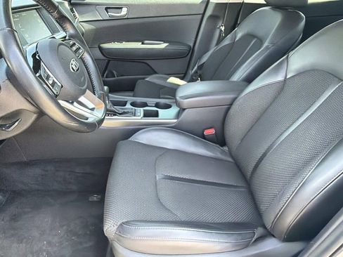 Used 2020 Kia Optima S image 12