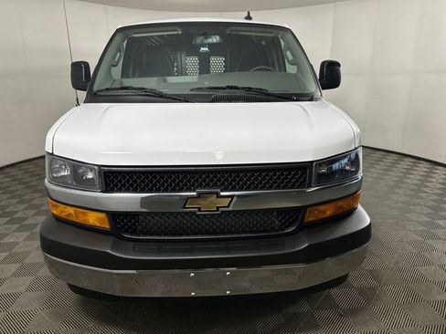 Used 2024 Chevrolet Express 2500 image 8