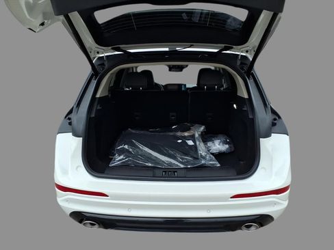 New 2026 Lincoln Corsair Grand Touring AWD/4WD image 8