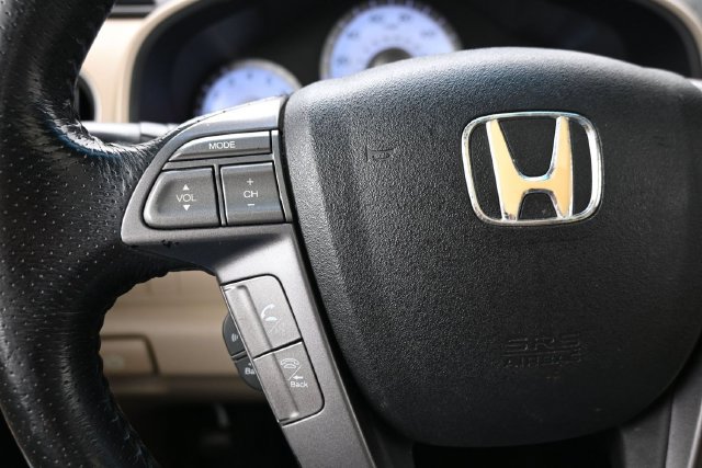 Used 2010 Honda Pilot Touring image 27