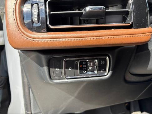 Used 2021 Lincoln Aviator Reserve w/ Equipment Group 202A AWD/4WD image 13