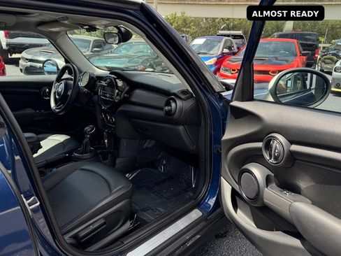Used 2015 MINI Cooper 4-Door Hardtop FWD image 29