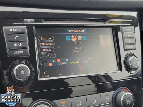 Used 2018 Nissan Rogue SV AWD/4WD image 24
