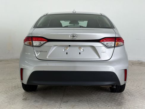 Used 2024 Toyota Corolla LE FWD image 10