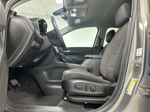 Used 2018 Chevrolet Equinox LT FWD image 17