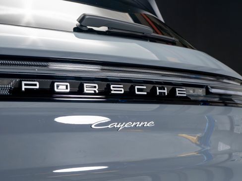 New 2026 Porsche Cayenne AWD/4WD image 13