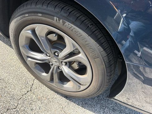 Used 2023 Honda Accord EX image 7