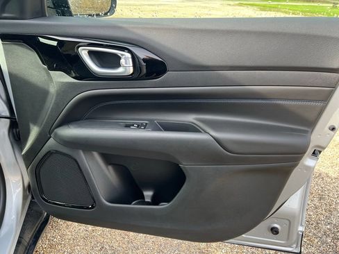 New 2026 Jeep Compass Latitude AWD/4WD image 13