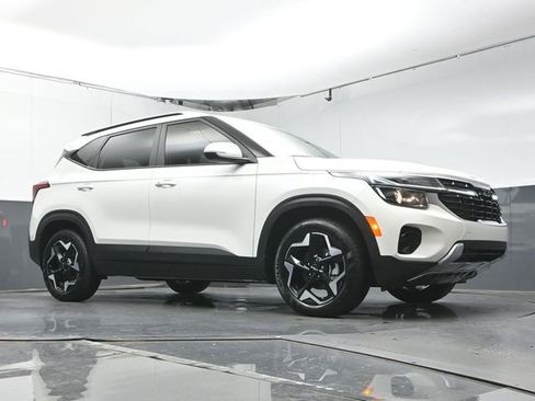 Used 2025 Kia Seltos S FWD image 38
