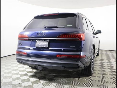 Used 2023 Audi Q7 2.0T Premium Plus w/ Premium Plus Package AWD/4WD image 5