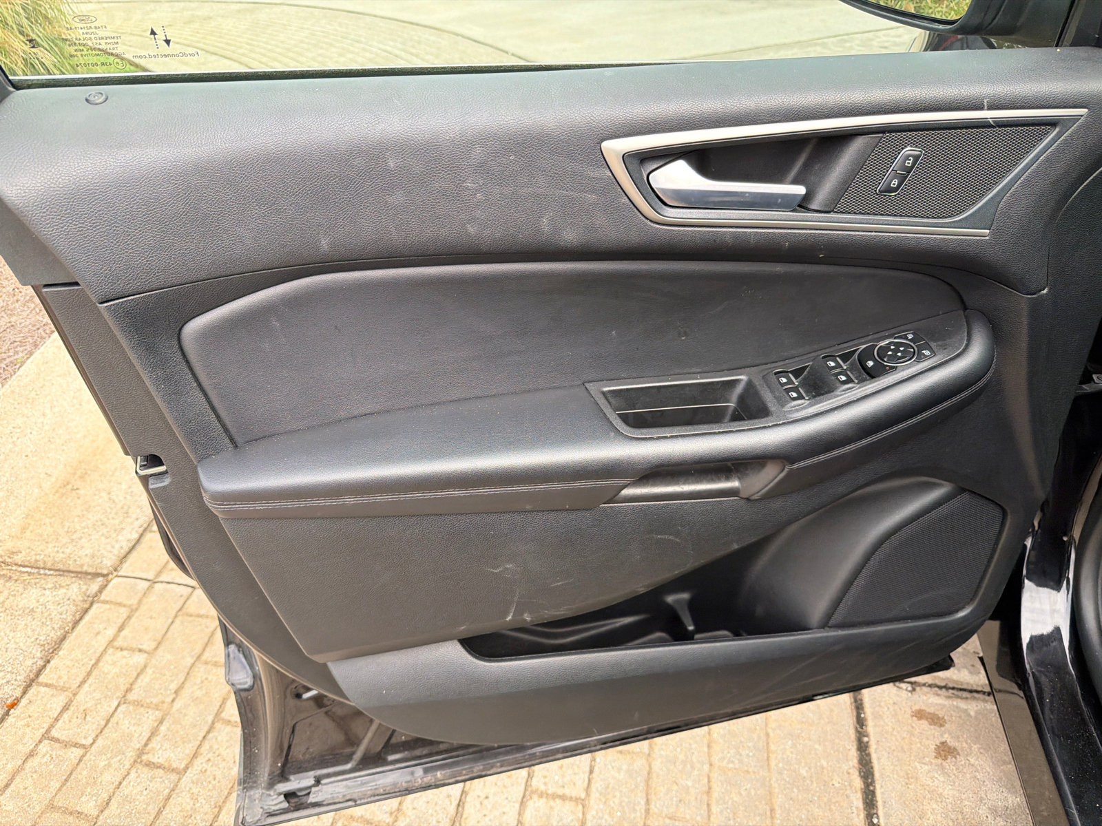 Used 2024 Ford Edge SEL AWD/4WD image 13