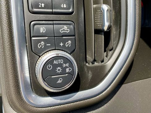 Used 2020 GMC Sierra 1500 SLT w/ SLT Premium Plus Package image 31