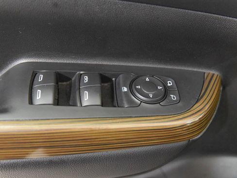 Used 2023 GMC Acadia SLE w/ Driver Convenience Package image 13