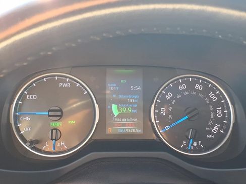 Used 2022 Toyota RAV4 XLE Premium AWD/4WD image 27