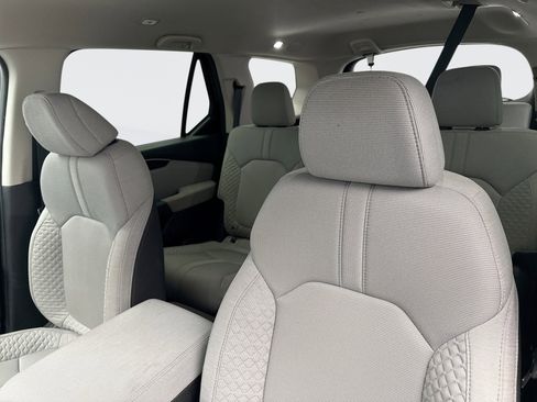 Used 2023 Honda Pilot LX image 11