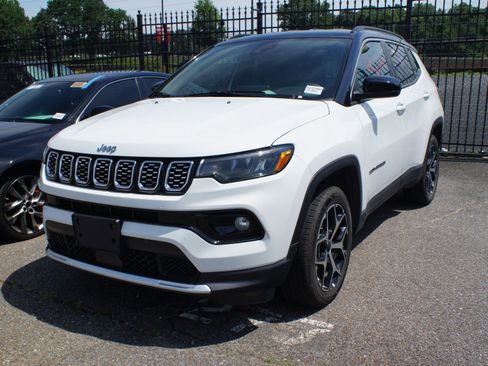 Used 2025 Jeep Compass Limited AWD/4WD image 1