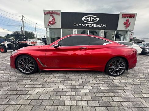 Used 2017 INFINITI Q60 Red Sport 400 RWD image 5