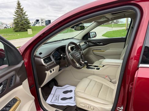 Used 2017 GMC Acadia Denali w/ Technology Package AWD/4WD image 11