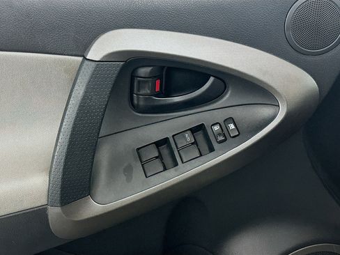 Used 2012 Toyota RAV4 4WD w/ Value Pkg image 15