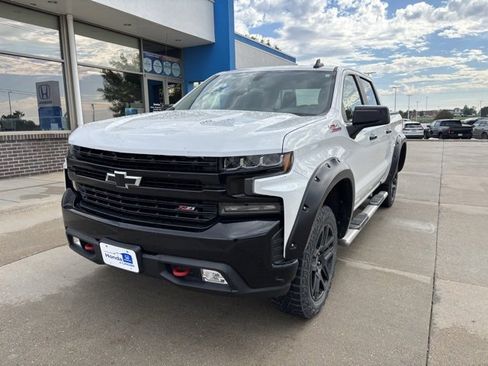 Used 2021 Chevrolet Silverado 1500 LT Trail Boss image 1