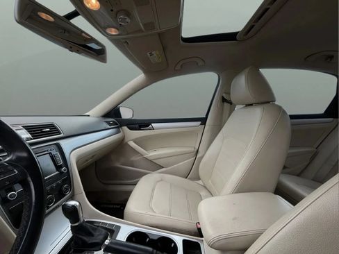 Used 2013 Volkswagen Passat 2.5 SE FWD image 9