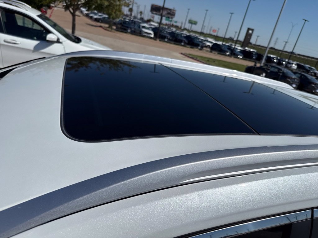 Used 2024 Nissan Rogue SV w/ SV Premium Package FWD image 9