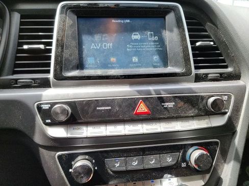 Used 2018 Hyundai Sonata SE image 11