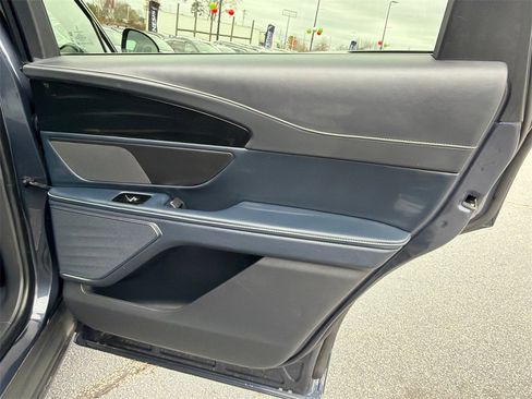 Used 2024 Lincoln Nautilus Reserve image 16