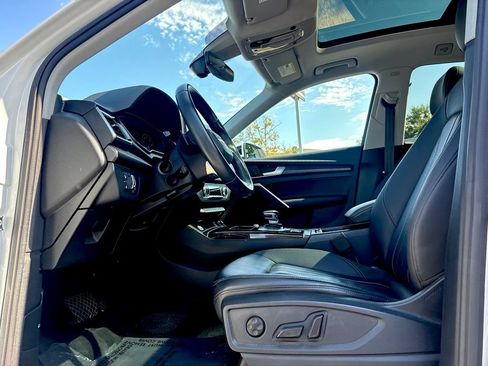 Used 2021 Audi Q5 e Premium AWD/4WD image 12