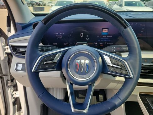 Used 2025 Buick Enclave Avenir w/ Super Cruise Package FWD image 22