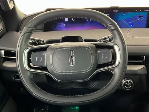 Used 2025 Lincoln Navigator Reserve w/ Jet Appearance Package image 12