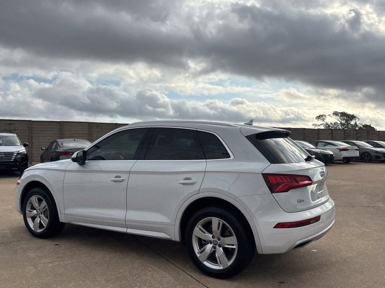 Used 2019 Audi Q5 2.0T Premium Plus AWD/4WD image 16