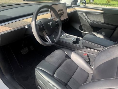Used 2023 Tesla Model Y Long Range AWD/4WD image 20