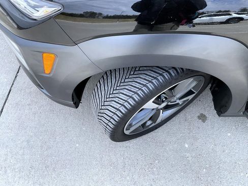 Used 2021 Hyundai Kona Limited image 23