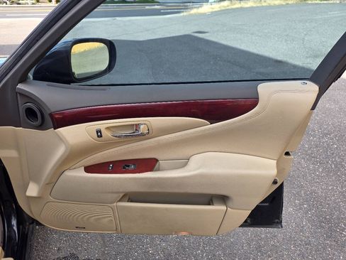 Used 2008 Lexus LS 460 RWD image 23